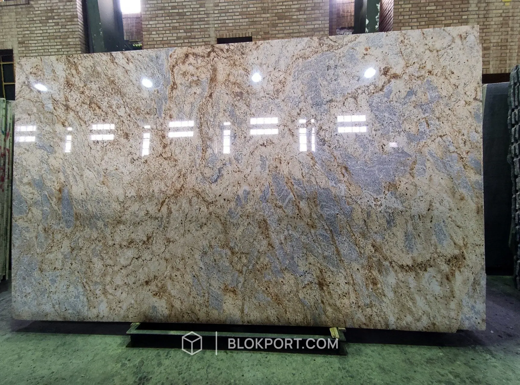 Kashmir Gold Poliert Granit, Foto 1 von 3