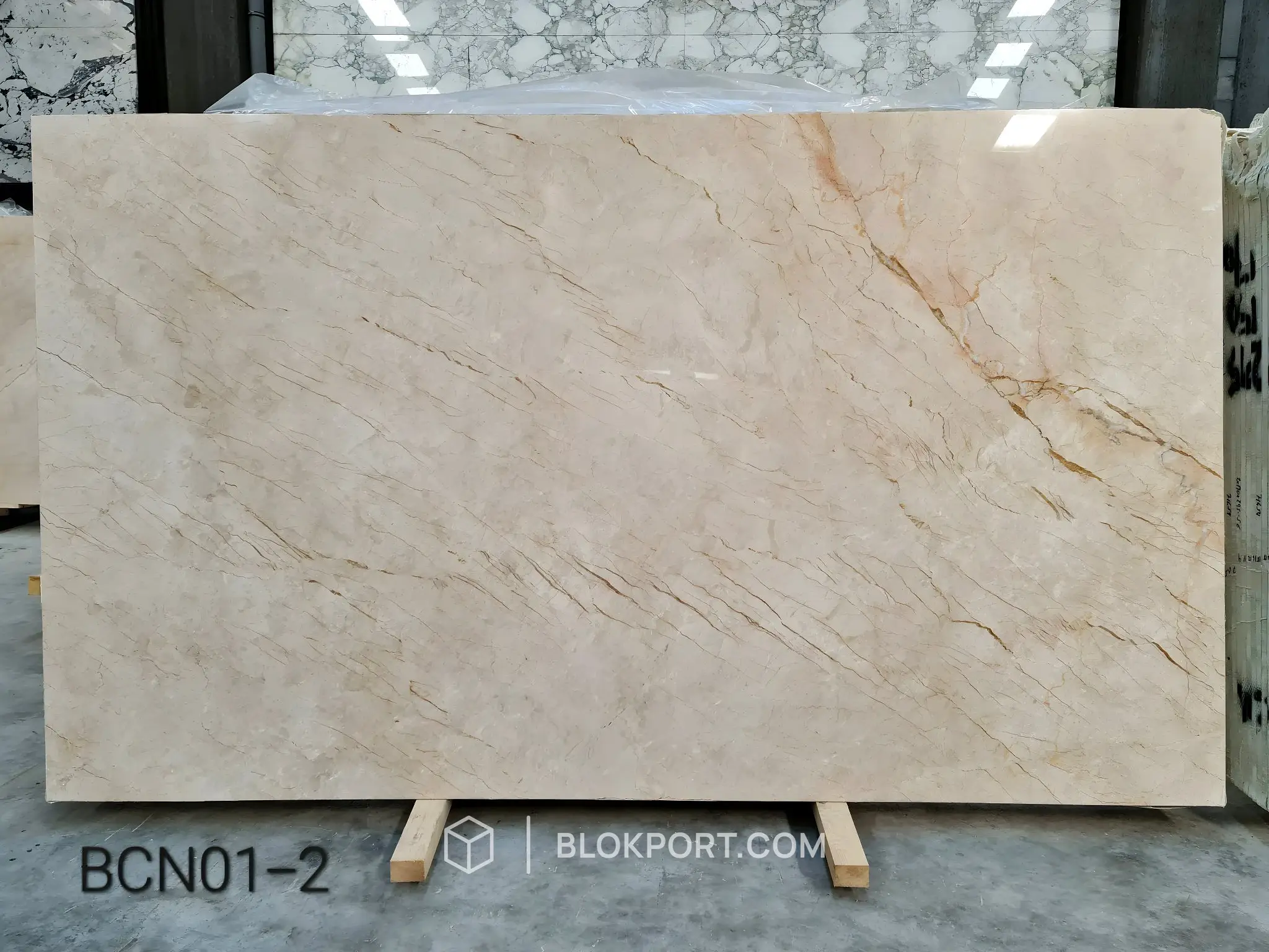 Crema Nova Lucidato Marmo, foto 1 di 3