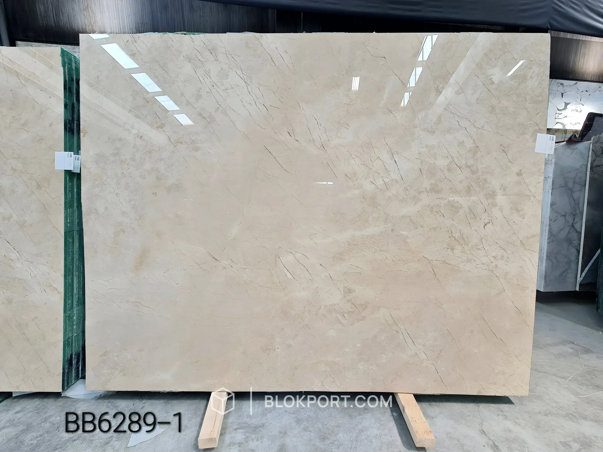 Bahar Red 抛光 大理石, 1 张图片，共 8 张