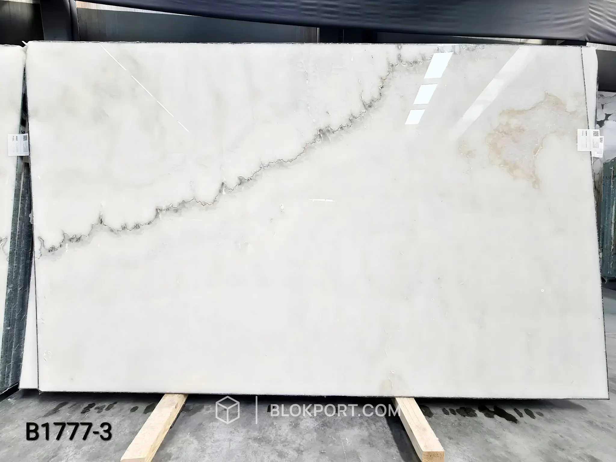 White Onyx Lucidato, foto 1 di 4