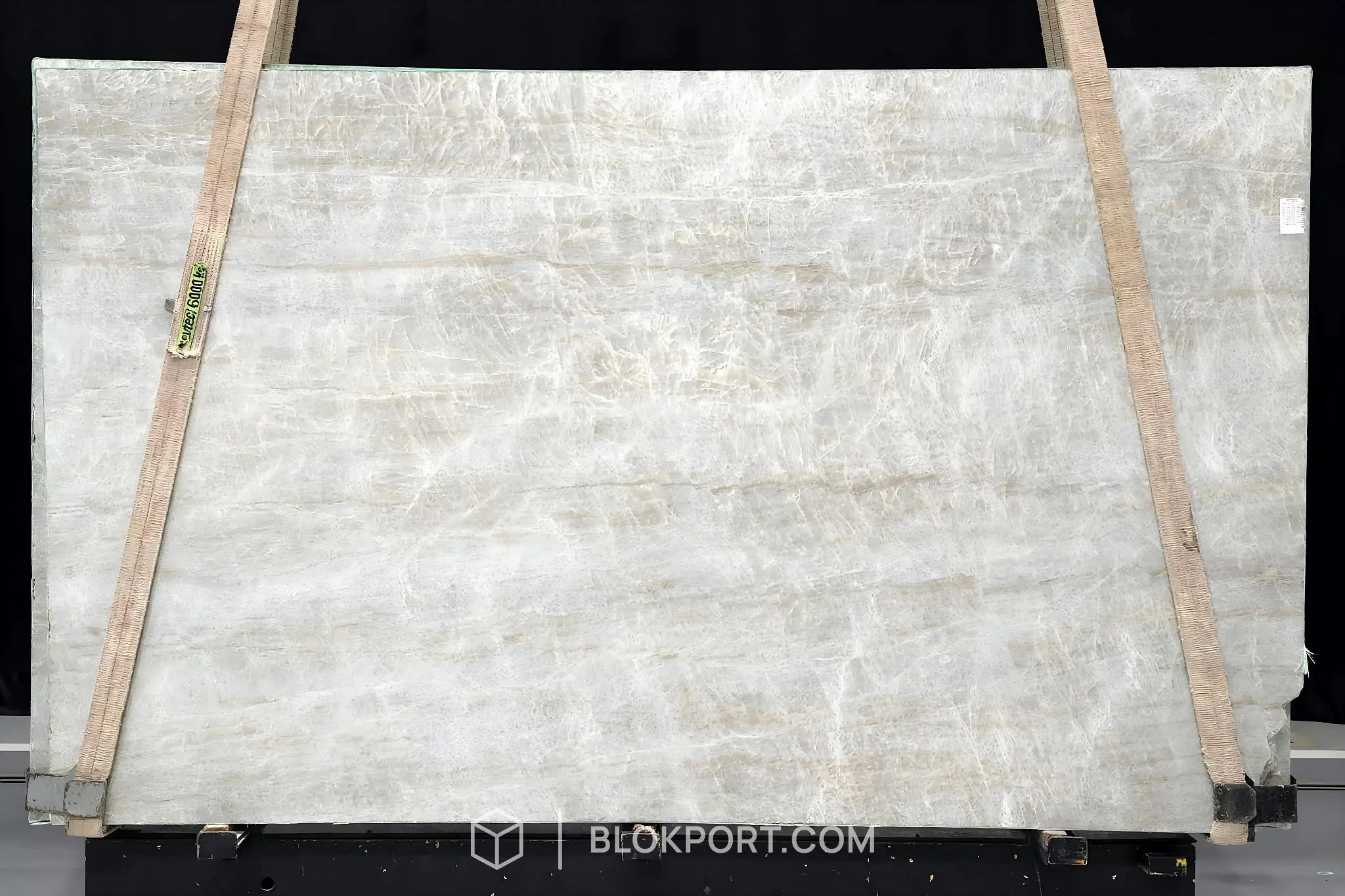 Perla Lume Leathered Quartzite