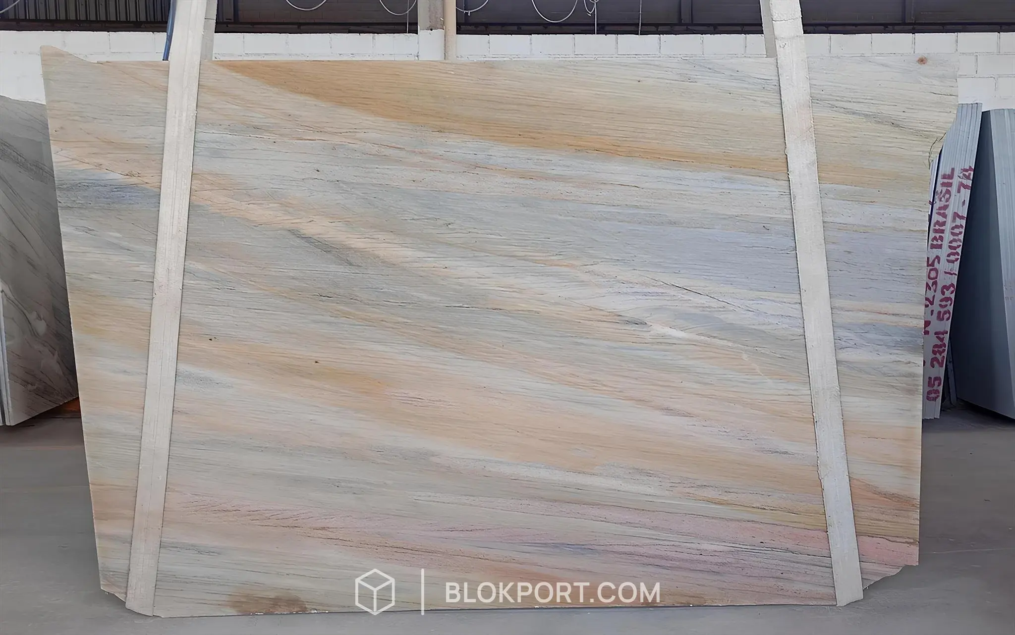 Dior Gold Poli Quartzite, photo 1 sur 3