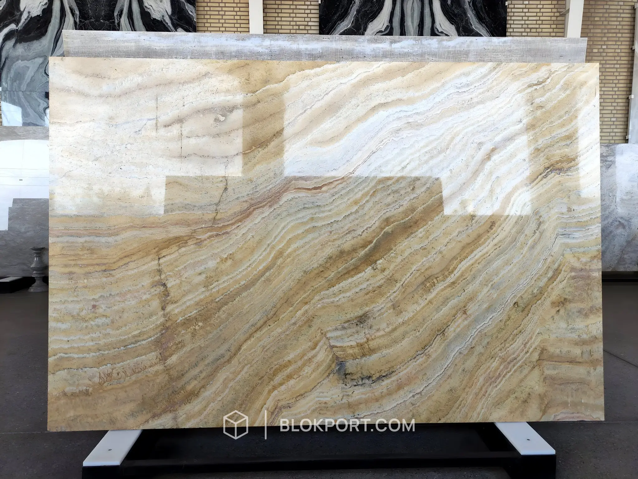 Azarshar Yellow Lucidato Travertino, foto 1 di 3