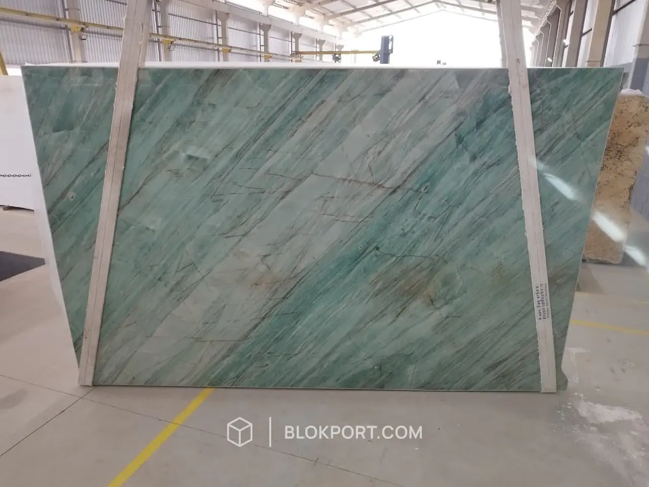 Emerald Green Lake Poli Quartzite, photo 1 sur 2