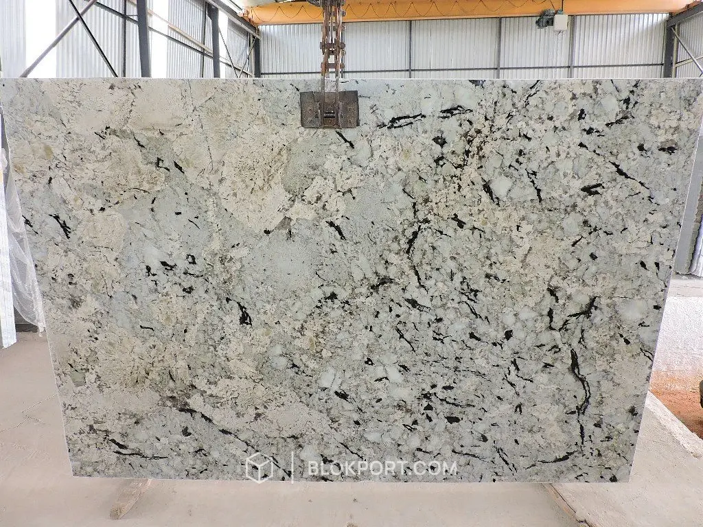 White Mountain Lucidato Granito, foto 1 di 2