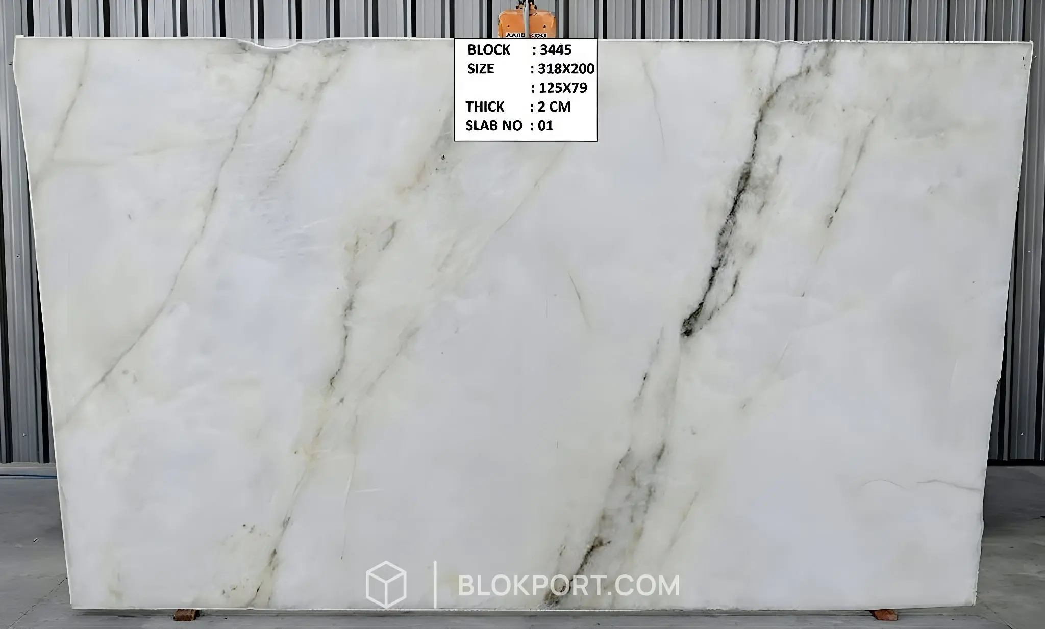 Crystallo Traslux Lucidato Quarzite, foto 1 di 9