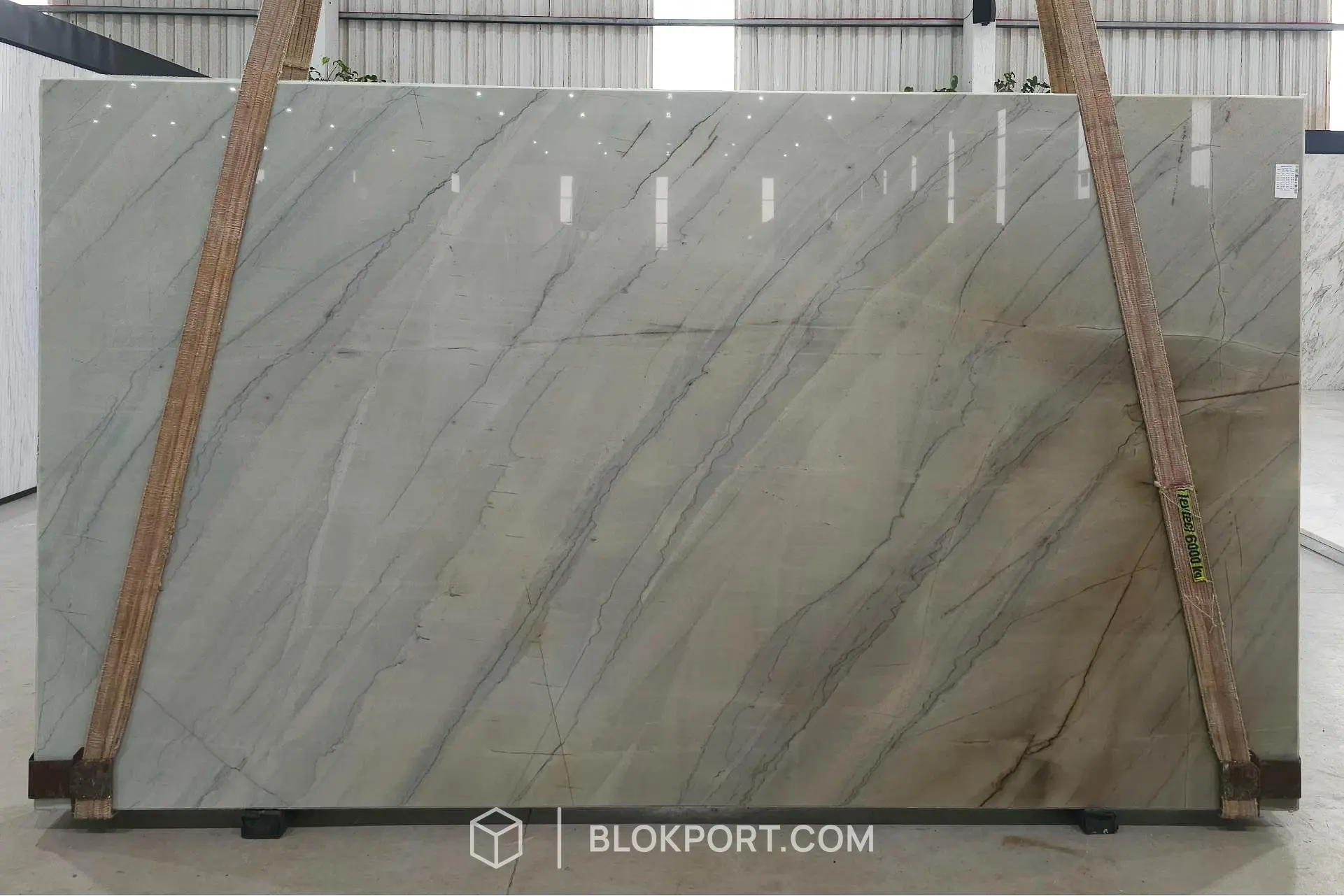 Acquamare Polished Quartzite