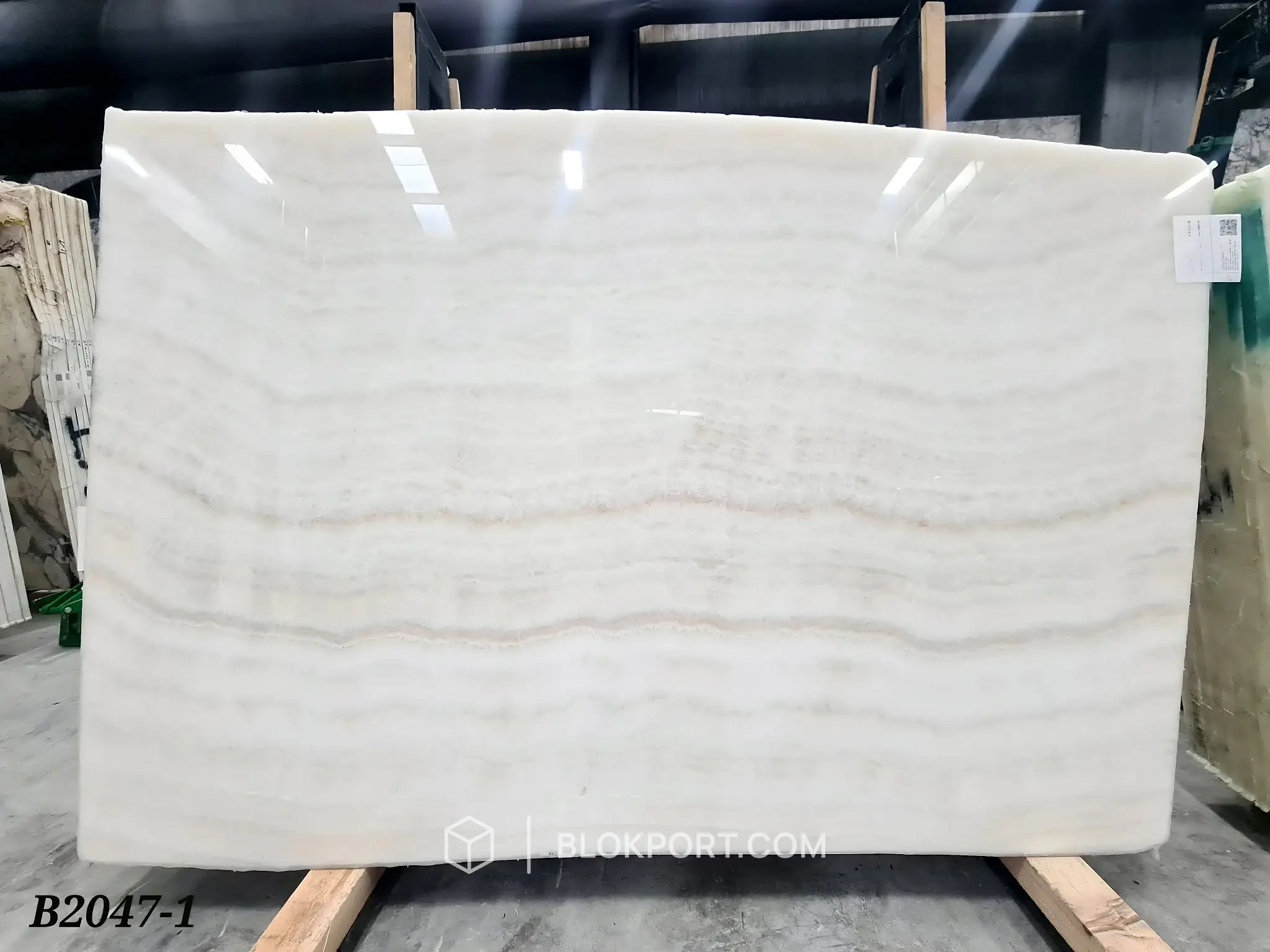 White Onyx Lucidato, foto 1 di 6