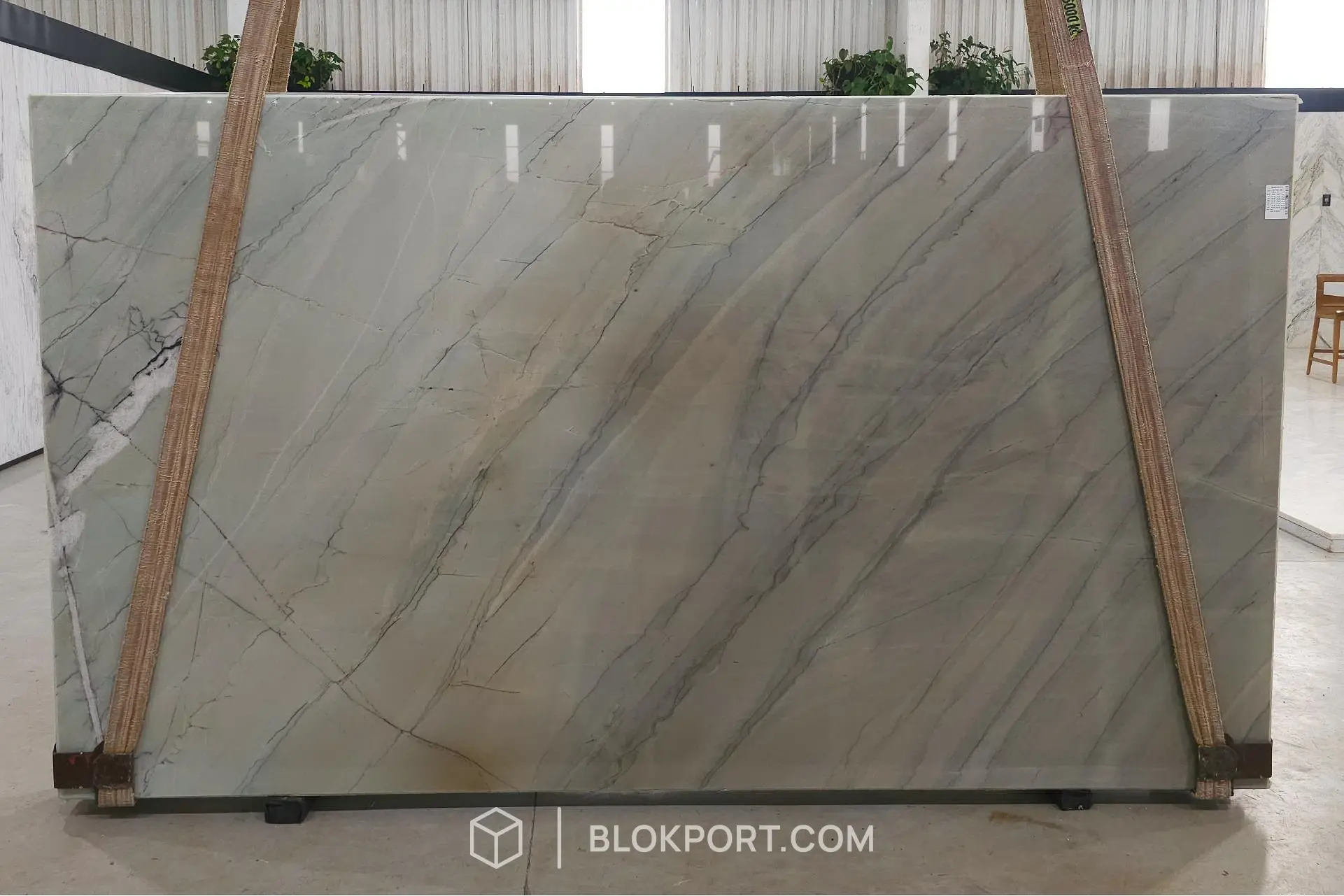 Acquamare Polished Quartzite