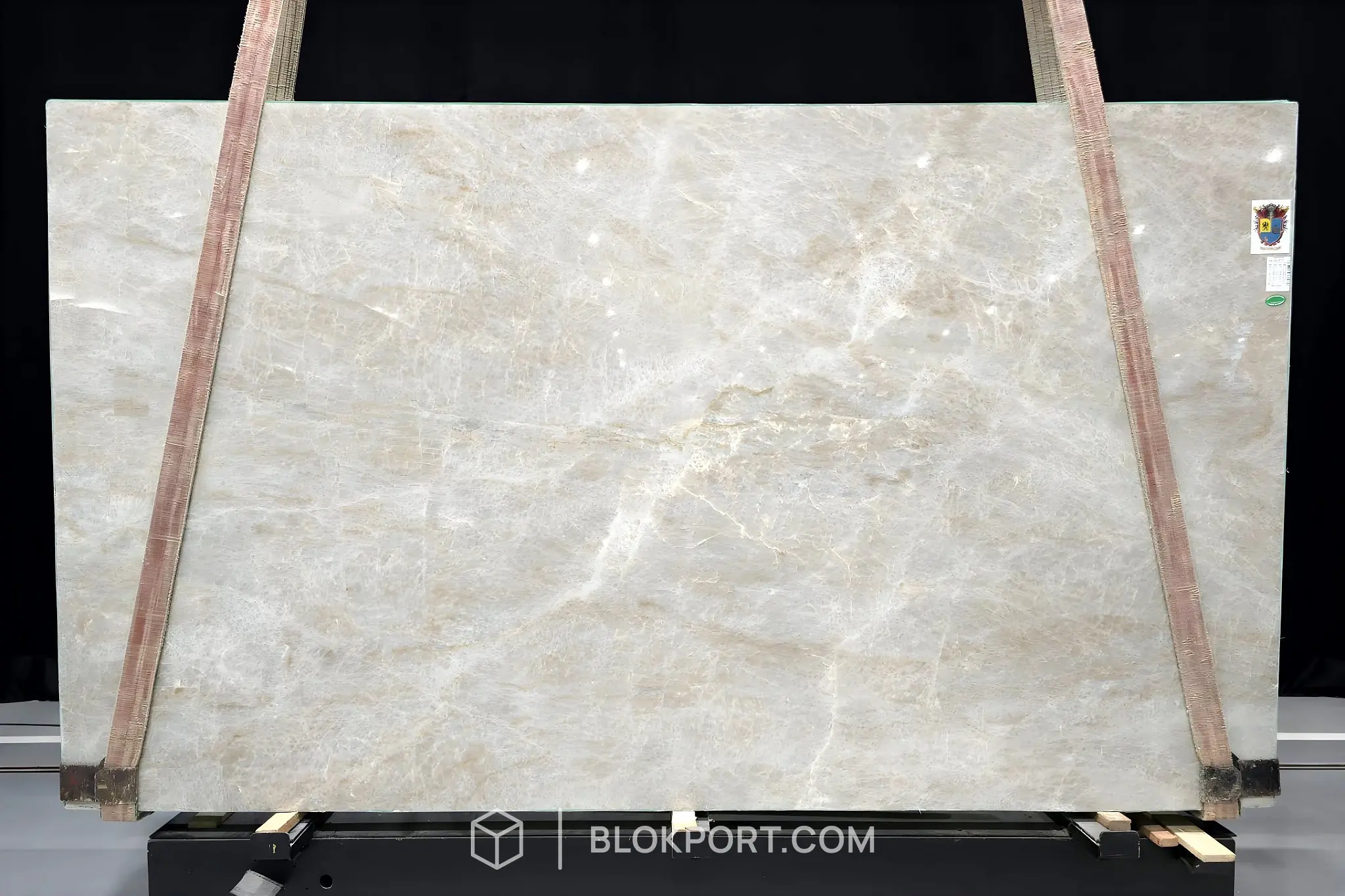 Perla Lume Polished Quartzite