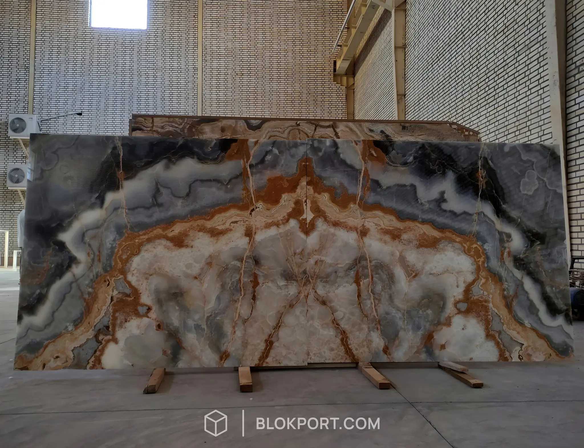 Blue Onyx Lucidato, foto 1 di 3
