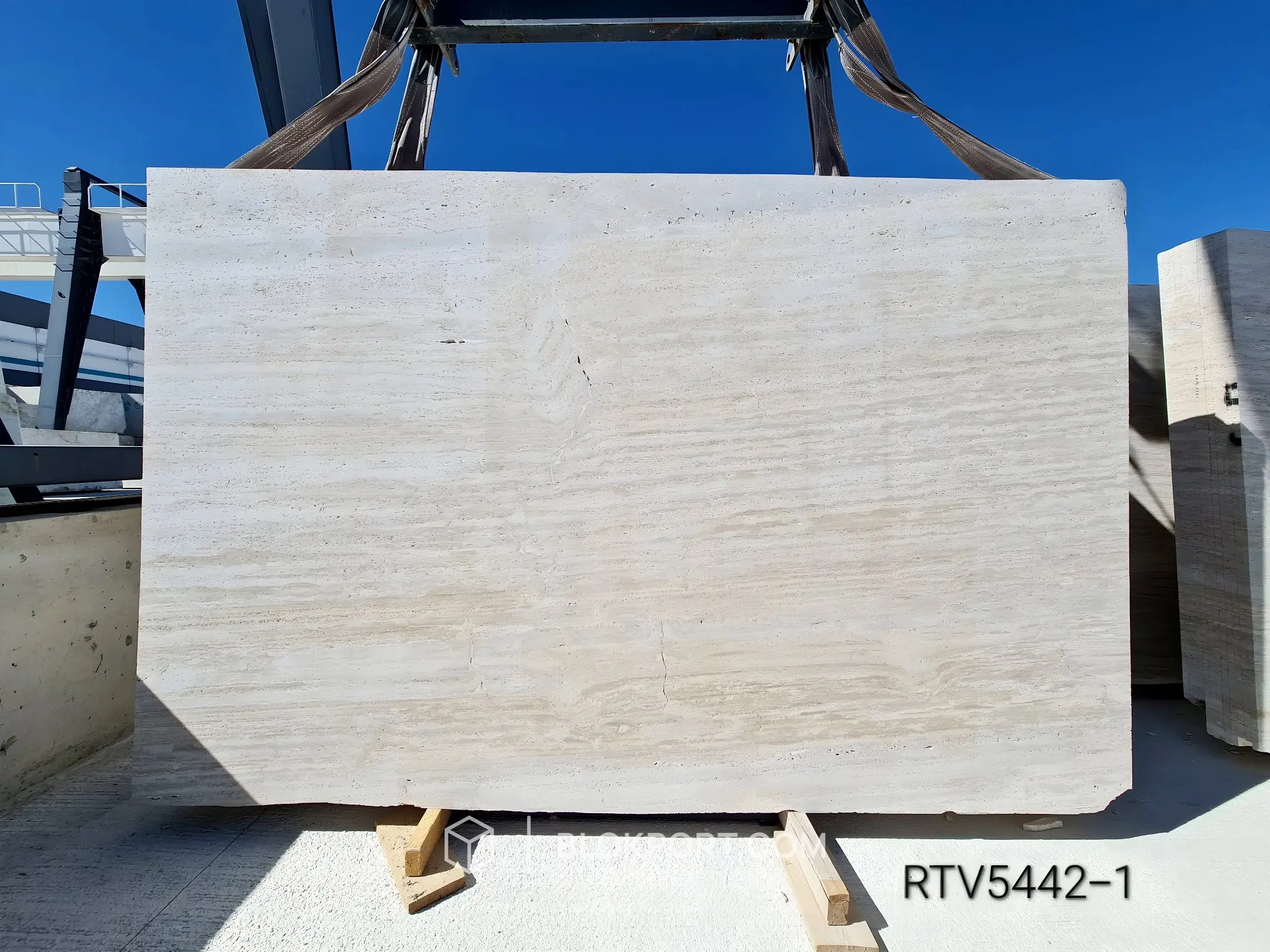 Riva Travertine Brut, photo 1 sur 12
