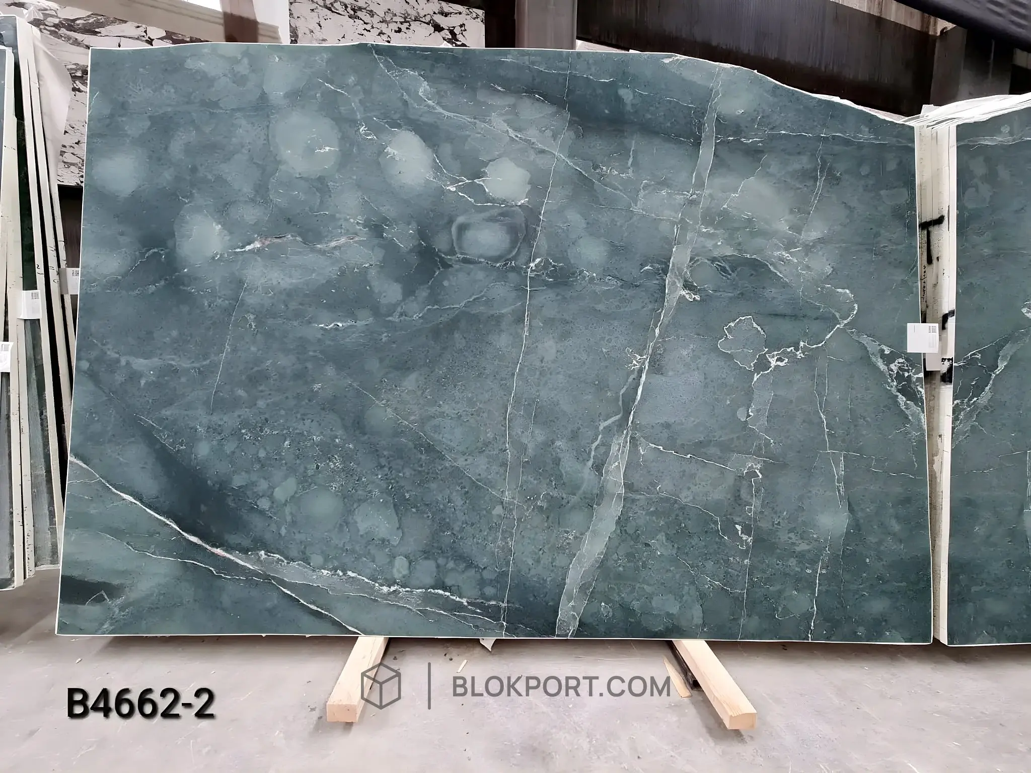 Verde Castama Geschliffen Marmor, Foto 1 von 7