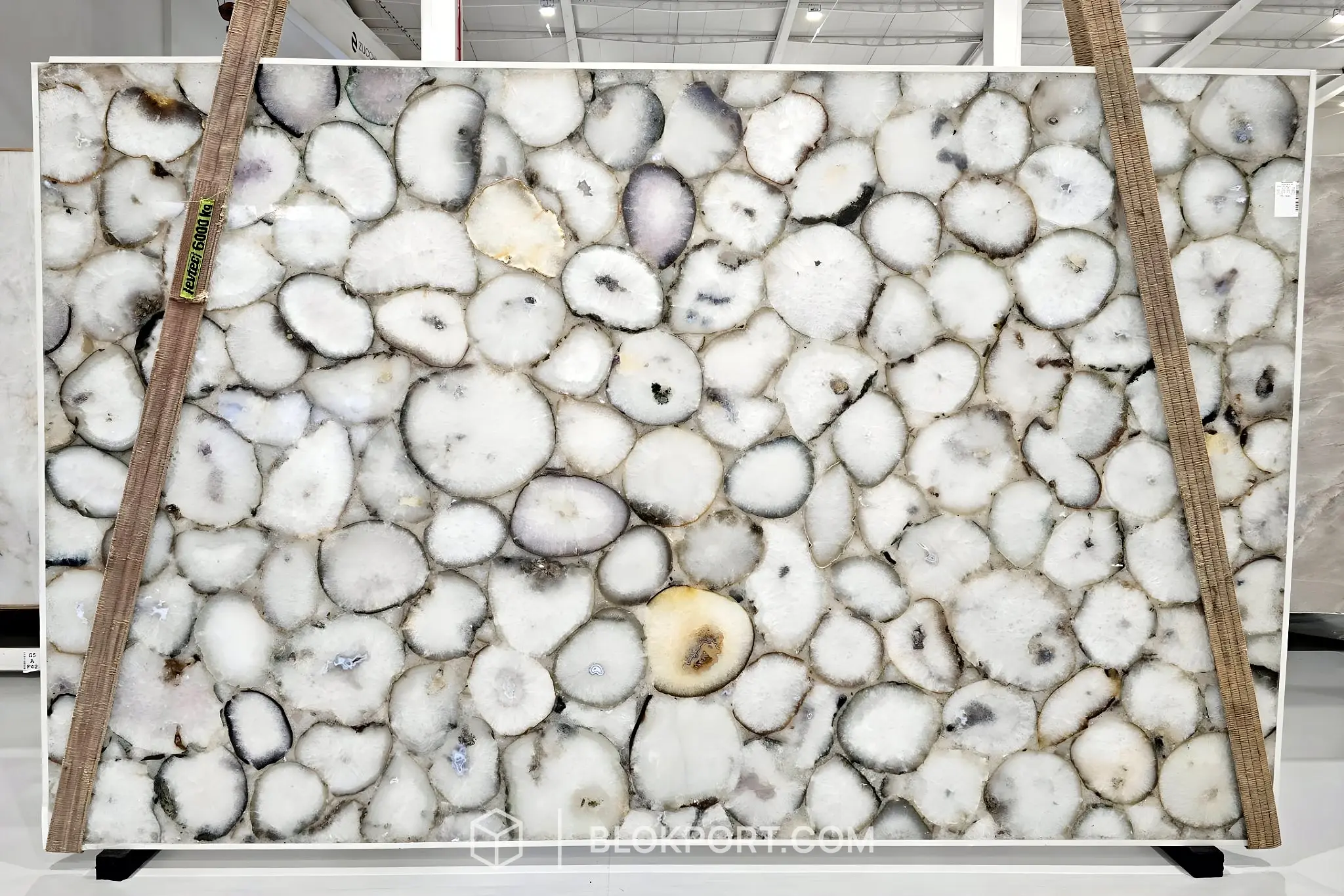 Agata White Polished Agate