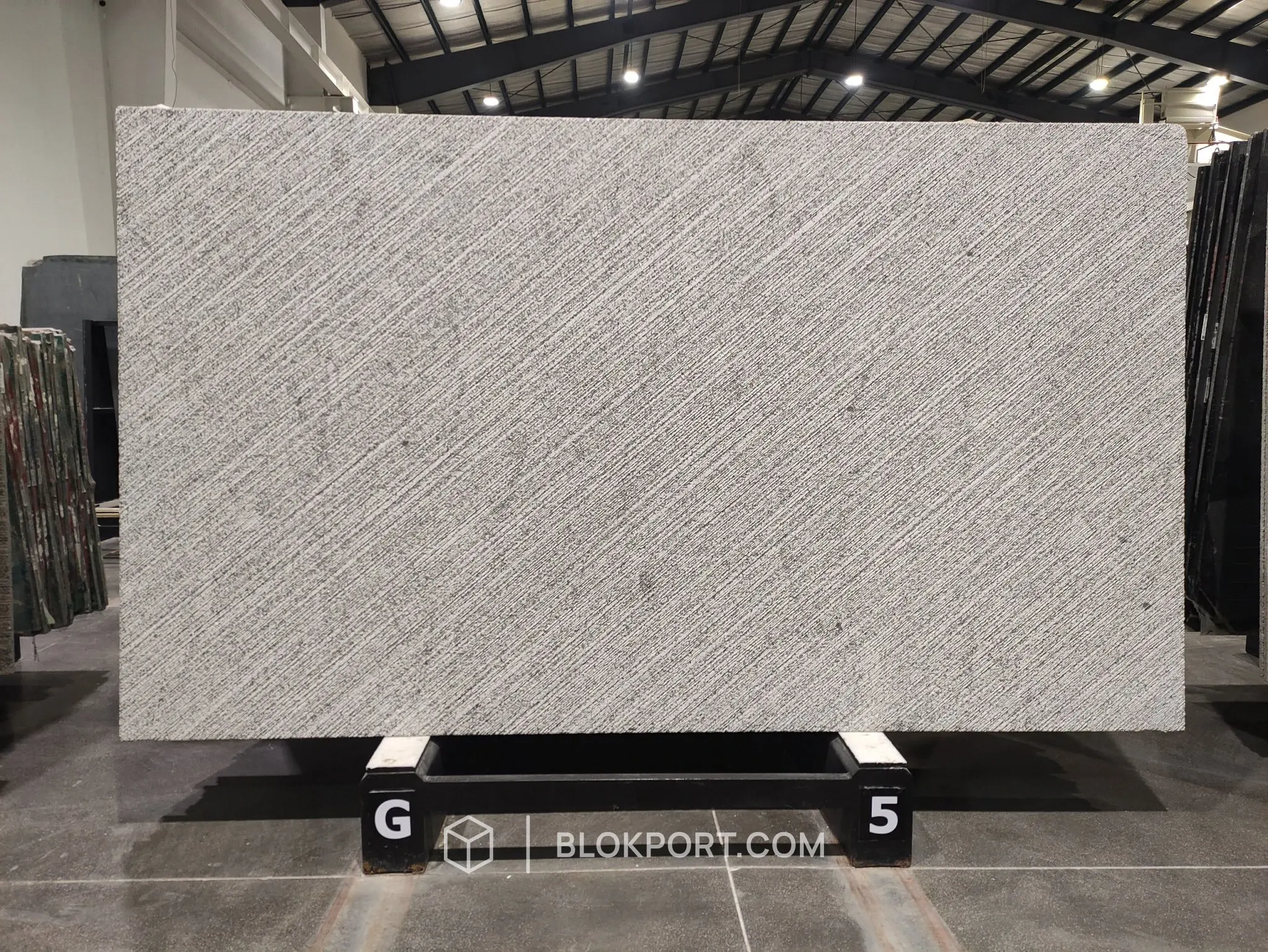 Crystal White Strutturato Granito, foto 1 di 3