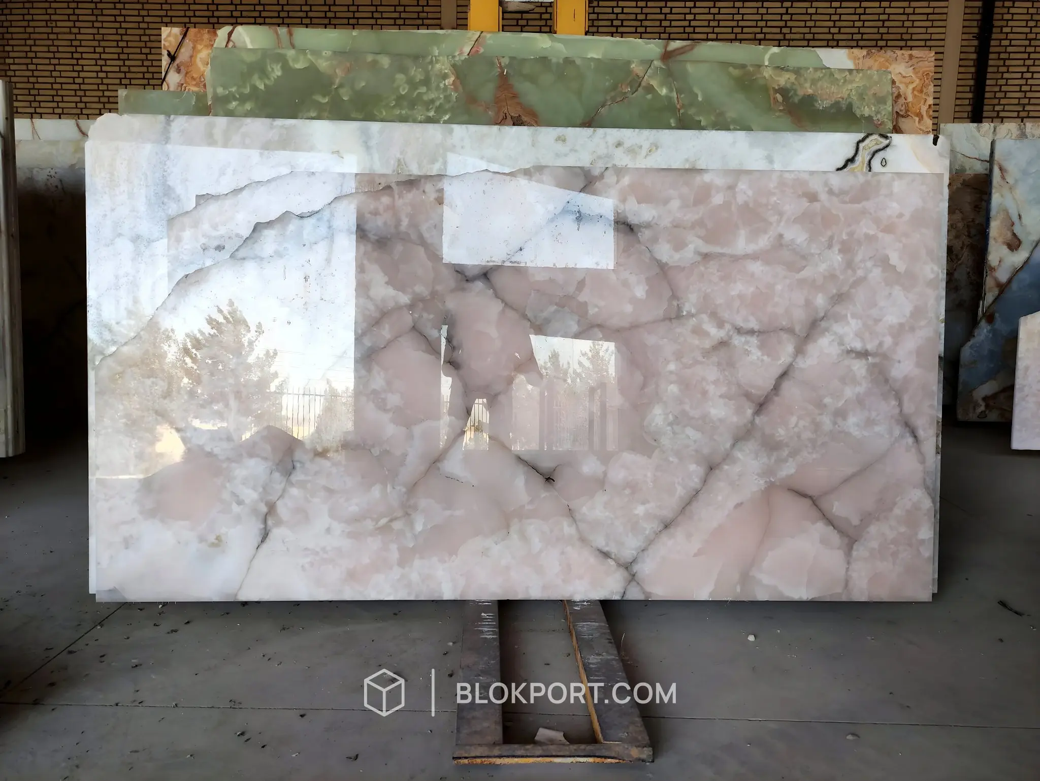 Pink Onyx Lucidato, foto 1 di 3