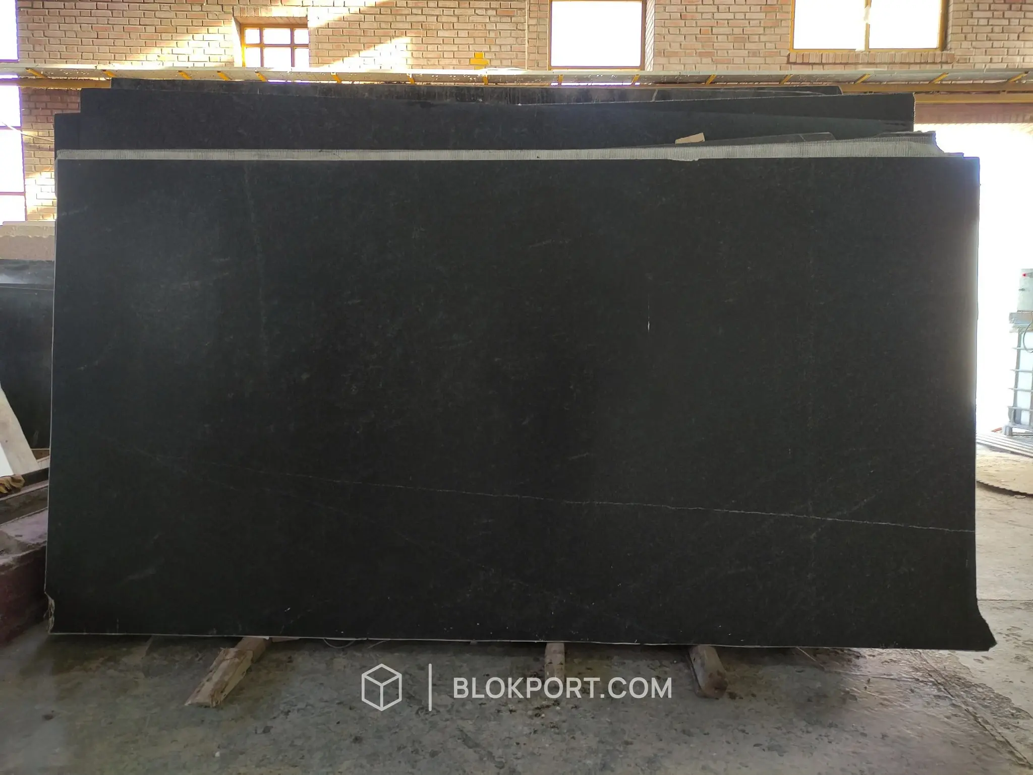 Tiger Black Efecto cuero Granito, foto 1 de 3