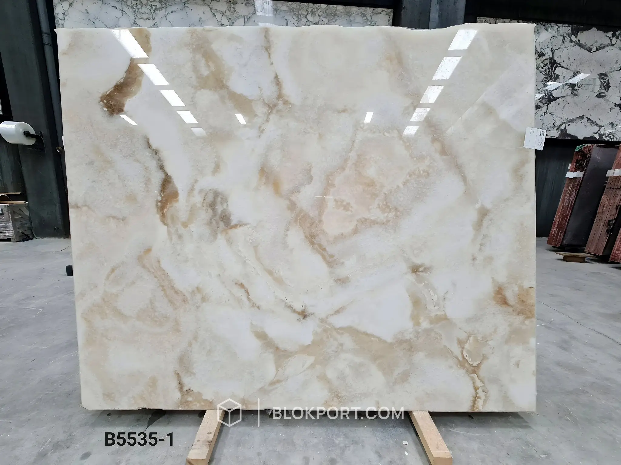 White Onyx Gepolijst, foto 1 van 2