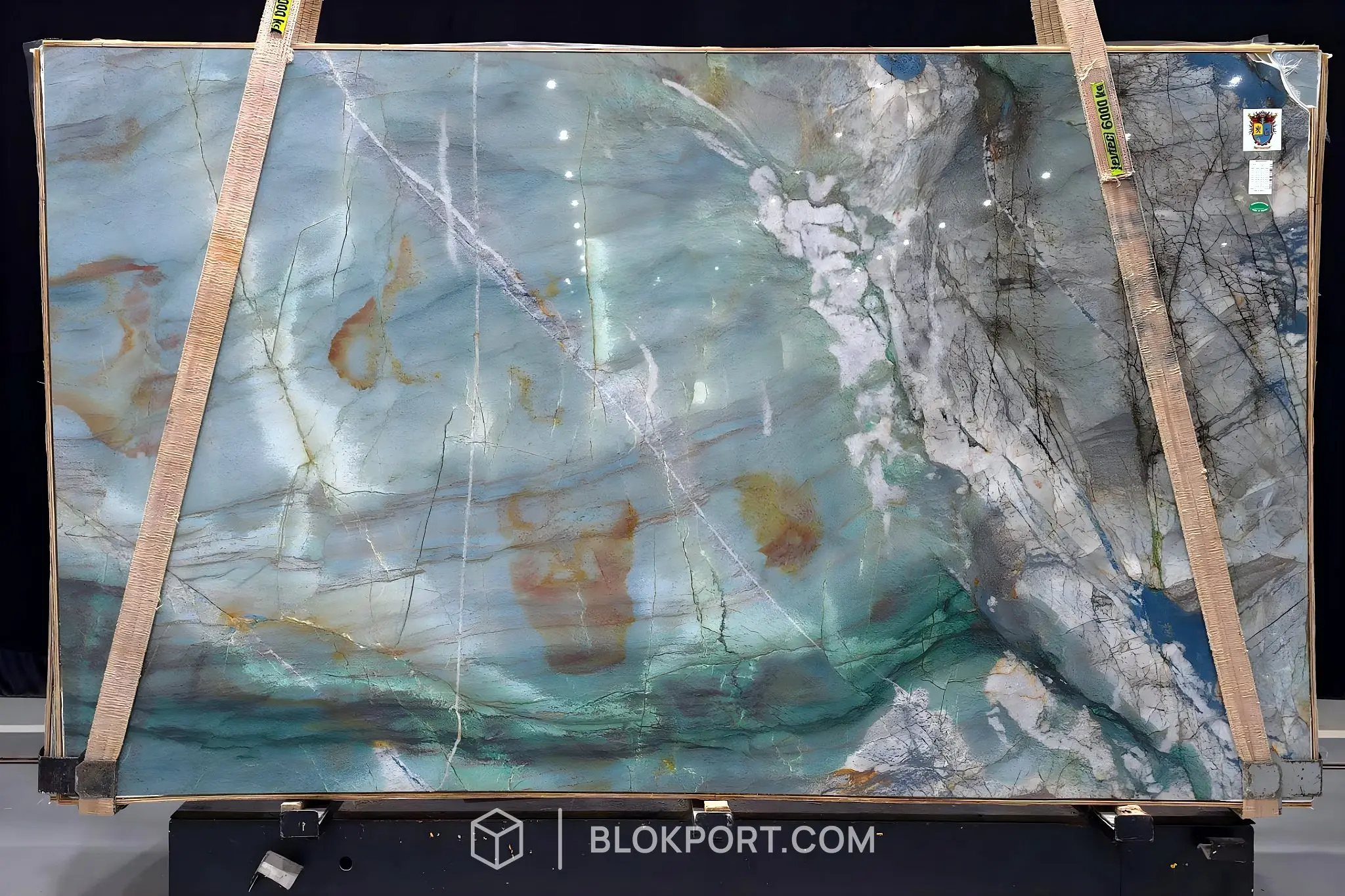 Arturo Blu Polished Quartzite