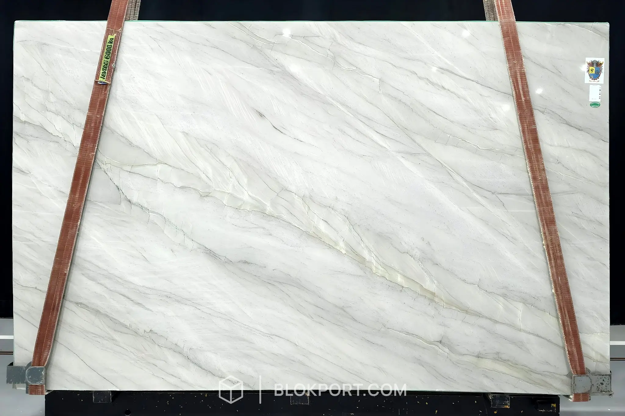 White Eve Lucidato Quarzite, foto 1 di 2