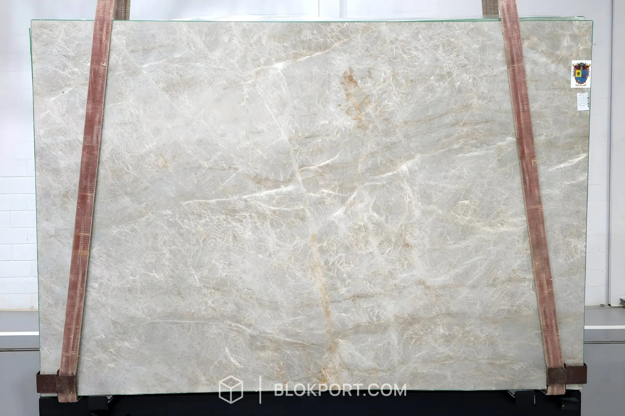 Perla Lume Leathered Quartzite, photo 1 of 2