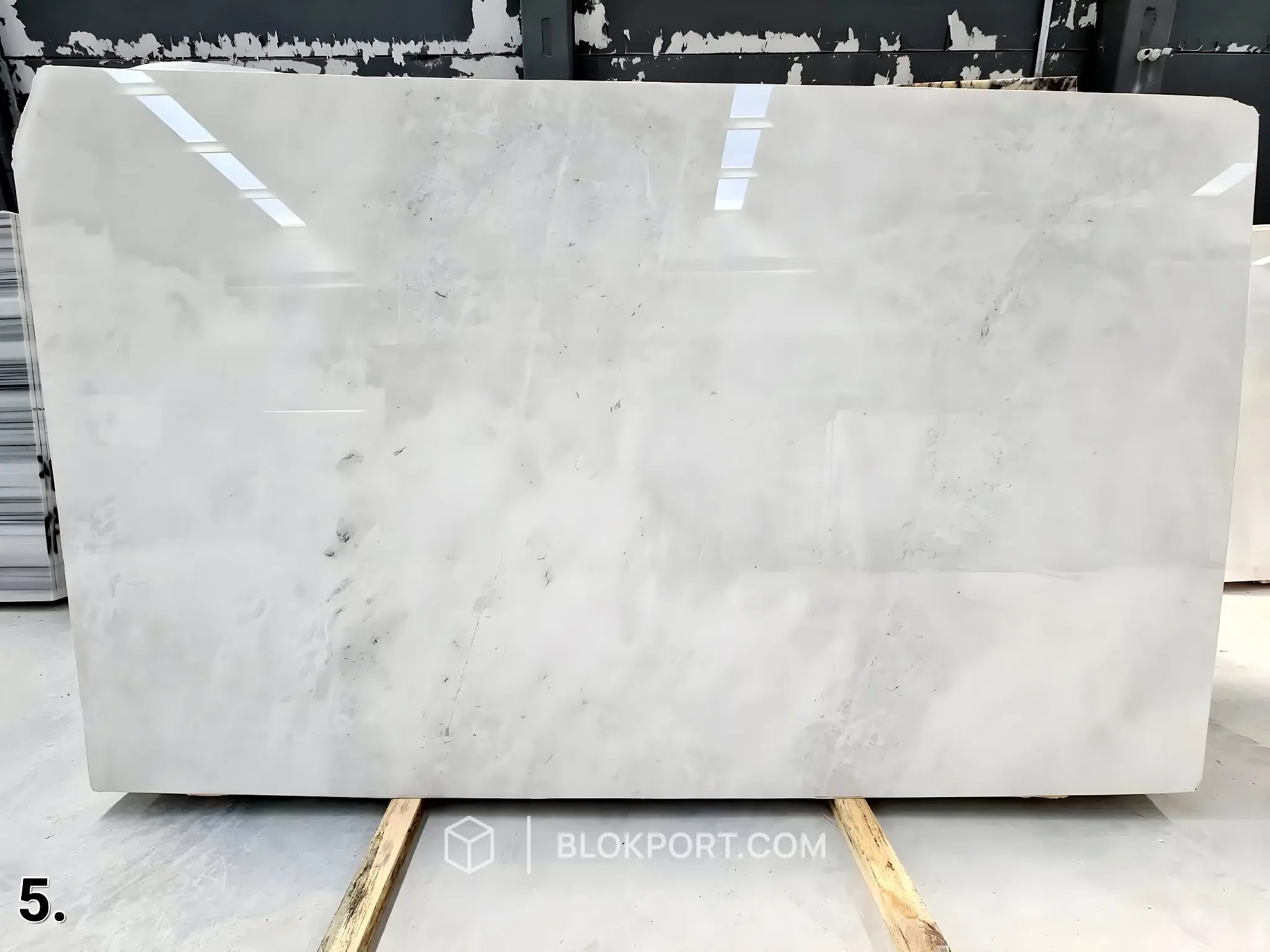 Iceberg Dolomite ملمع, الصورة 1 من 2