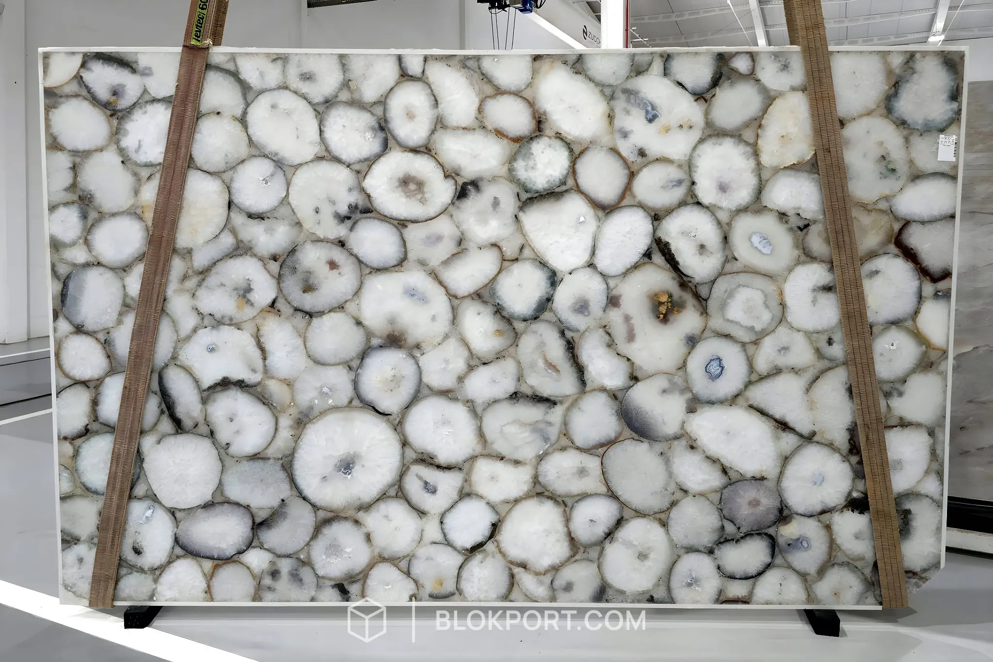 Agata White Polished Agate