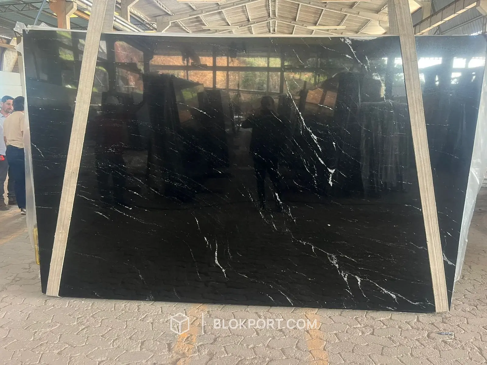 Porto Branco ملمع الجرانيت, الصورة 1 من 2