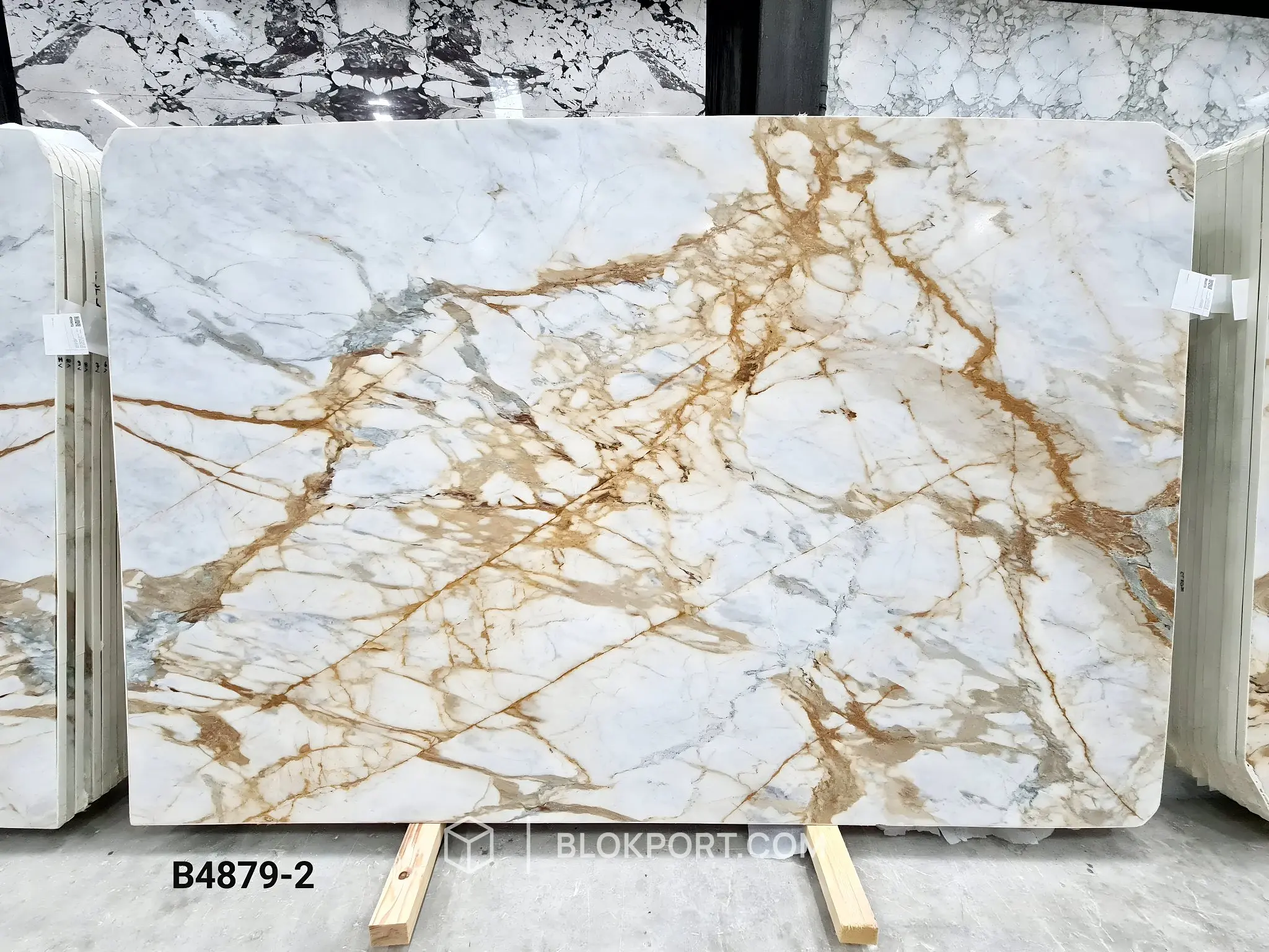 Calacatta Gold Levigato Marmo, foto 1 di 7