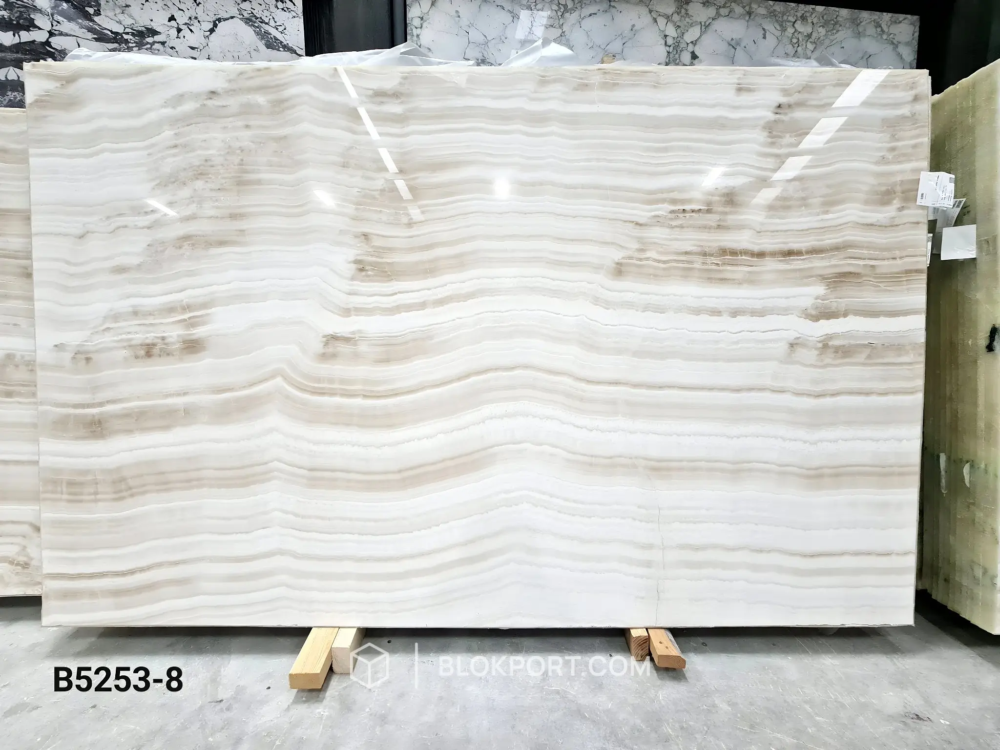 White Onyx Lucidato, foto 1 di 11