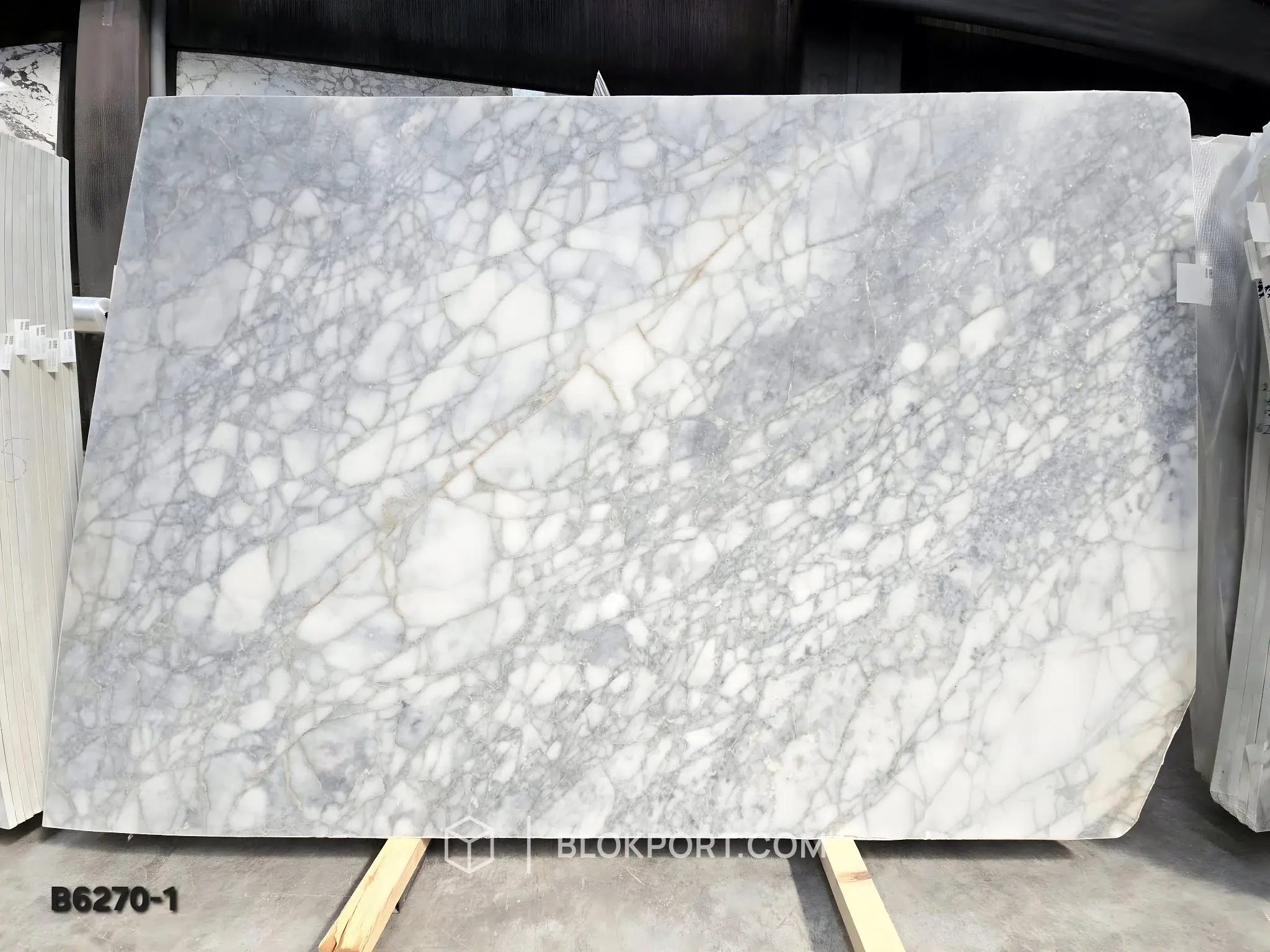Bianco Venato Apomazado Mármol, foto 1 de 9