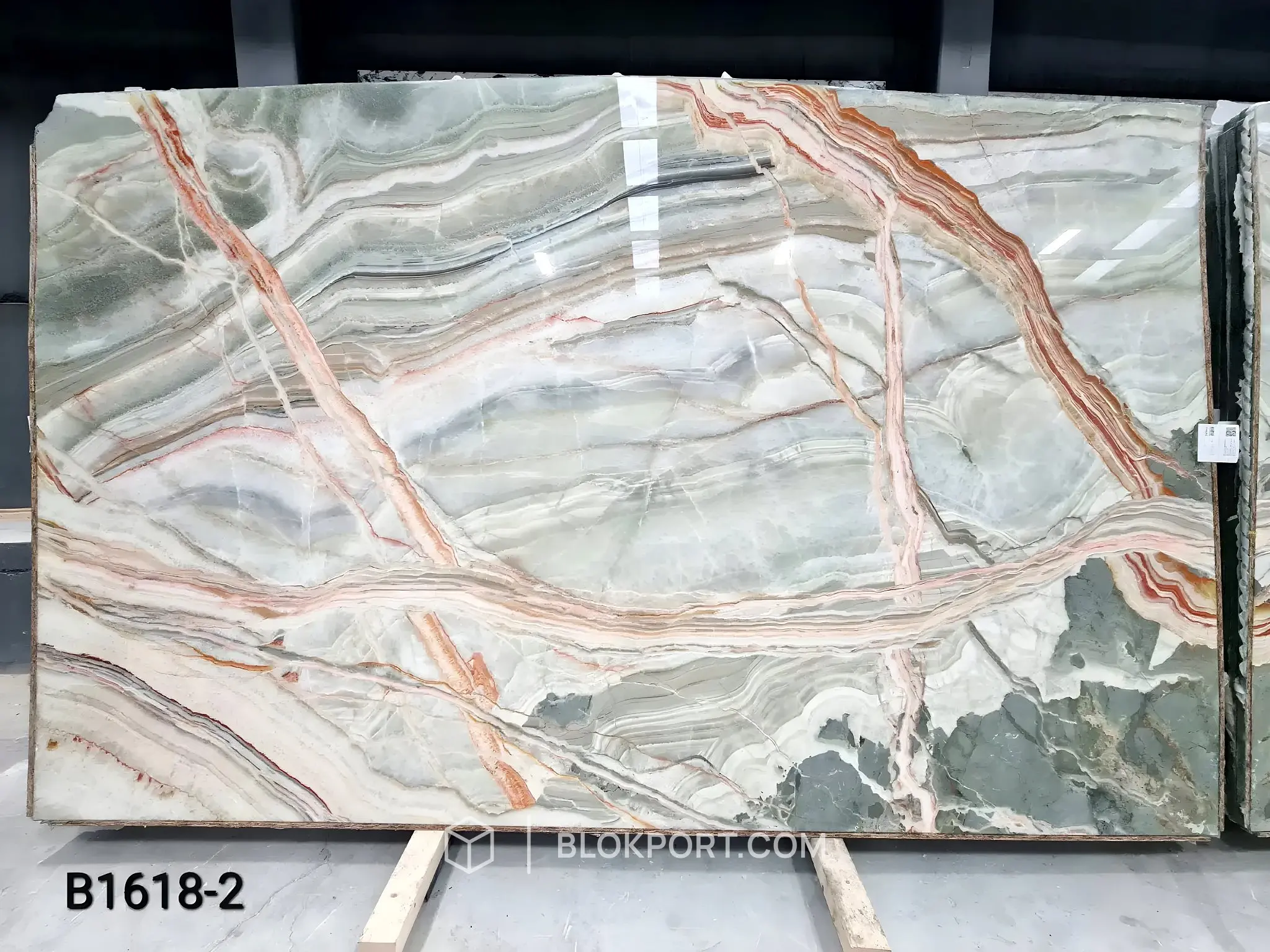 Rainbow Onyx 抛光, 1 张图片，共 53 张