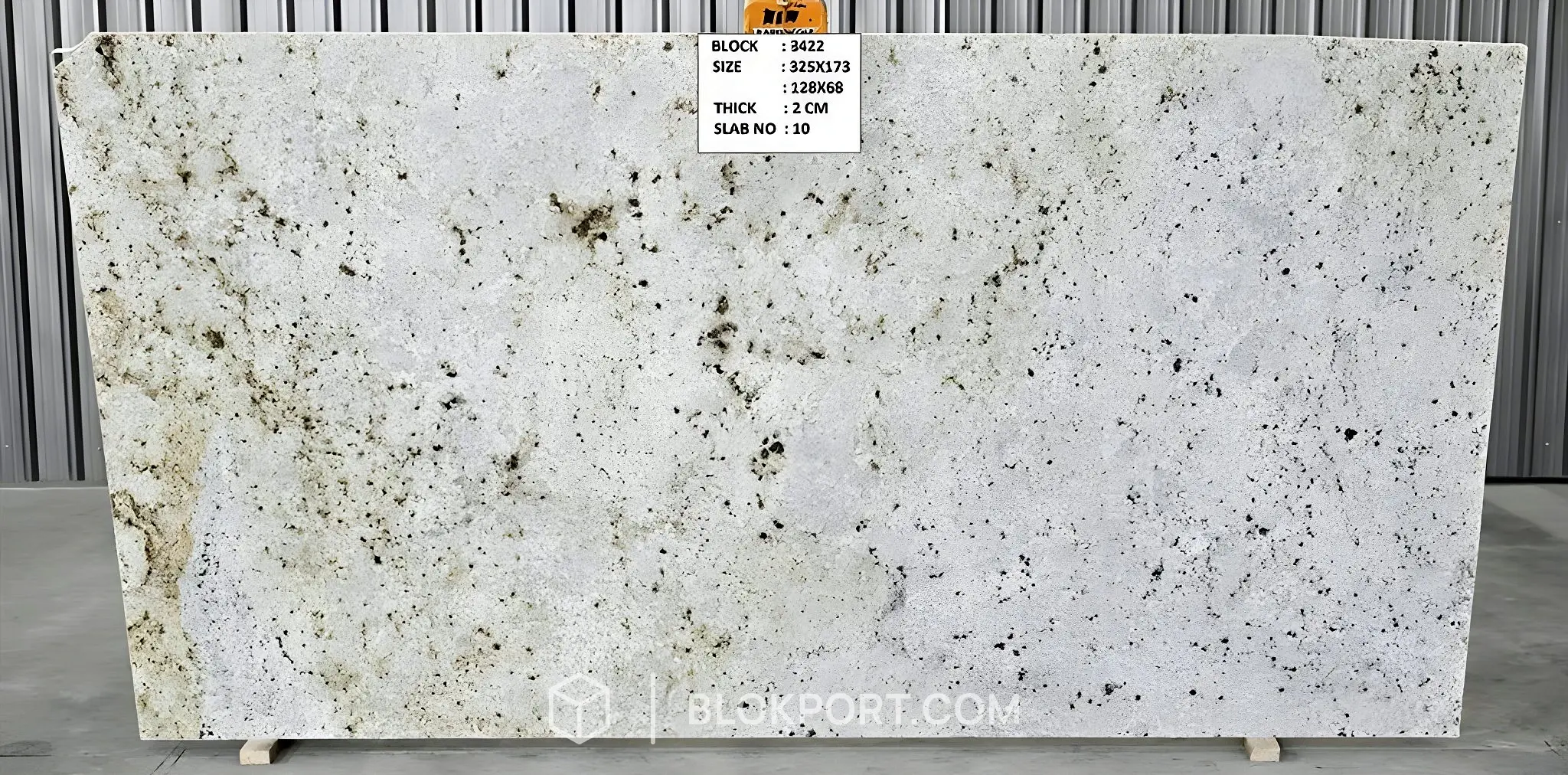 Colonial White Gepolijst Graniet, foto 1 van 6