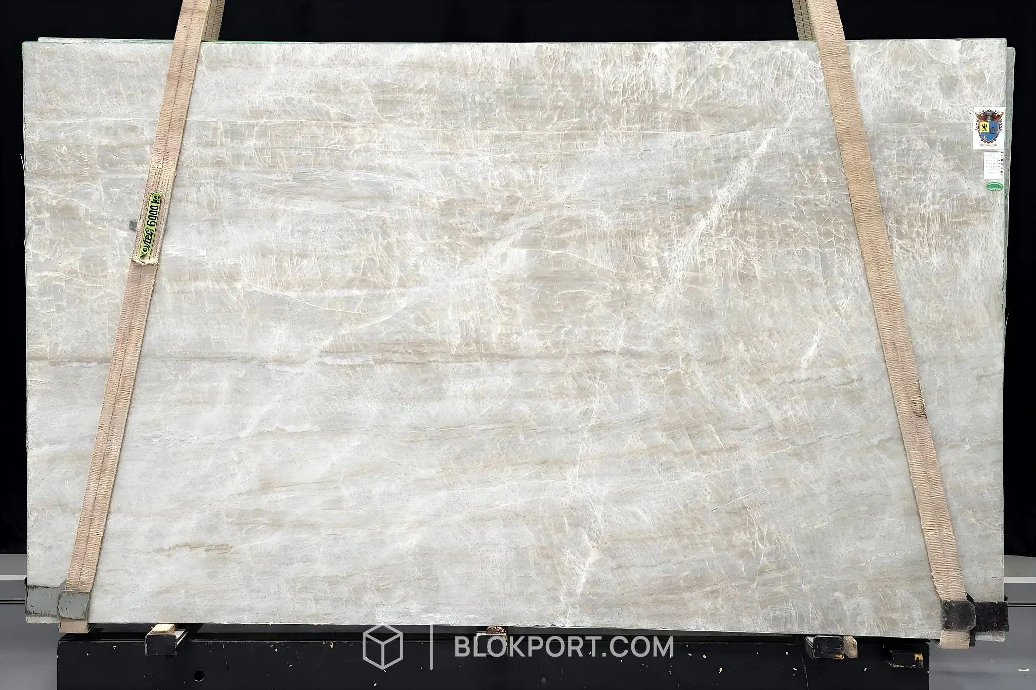 Perla Lume Leathered Quartzite