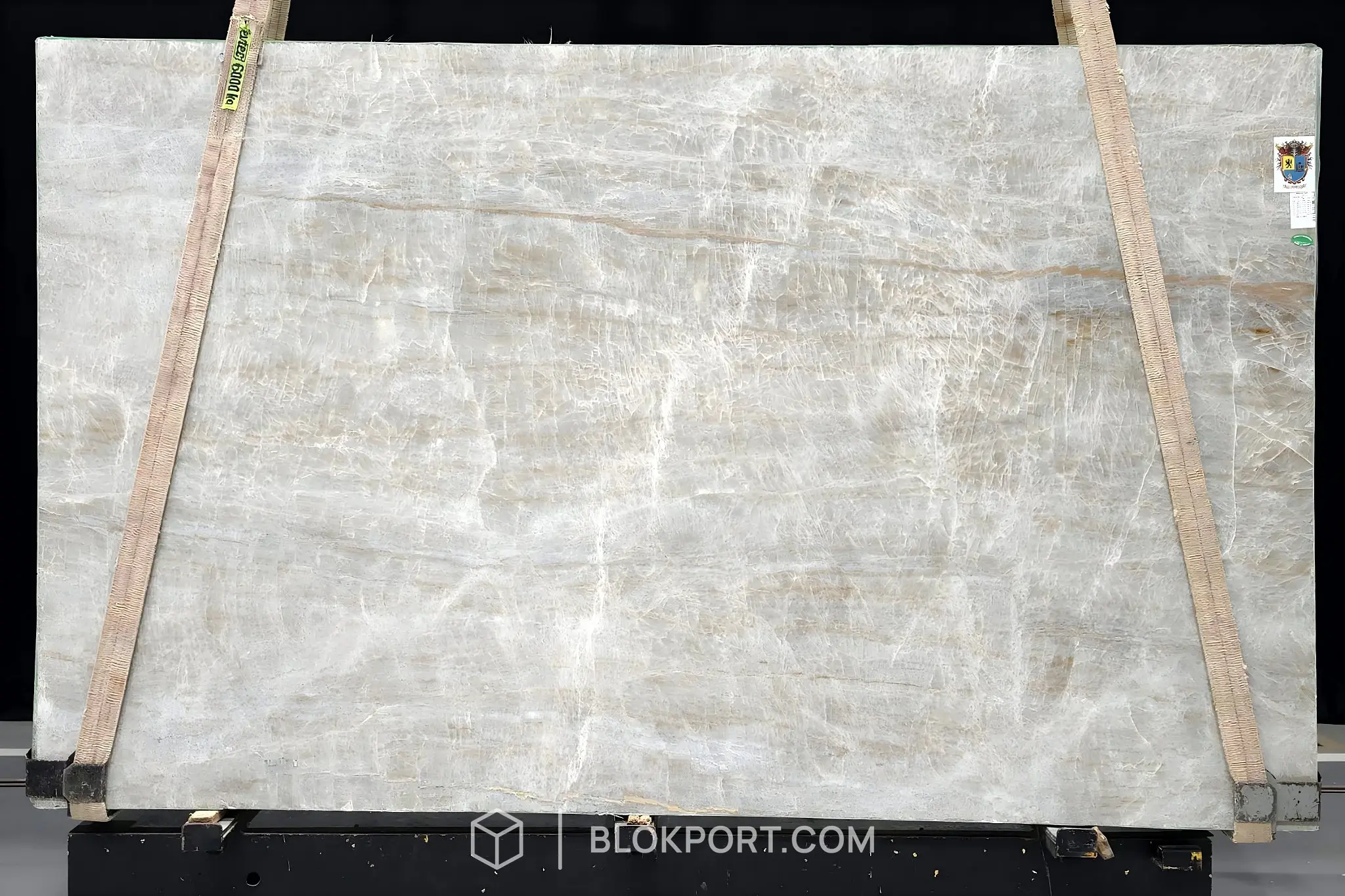 Perla Lume Leathered Quartzite