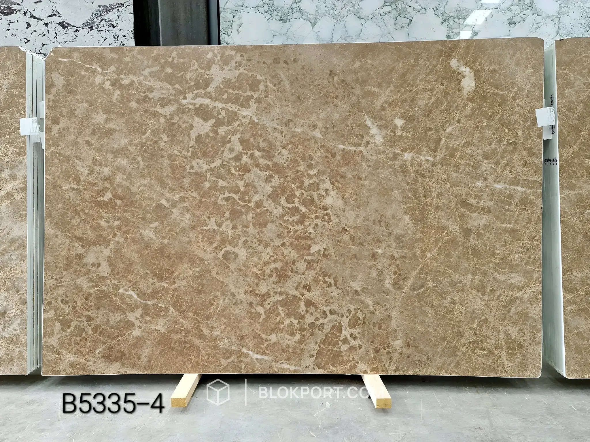 Bursa Light Emperador Apomazado Mármol, foto 1 de 18