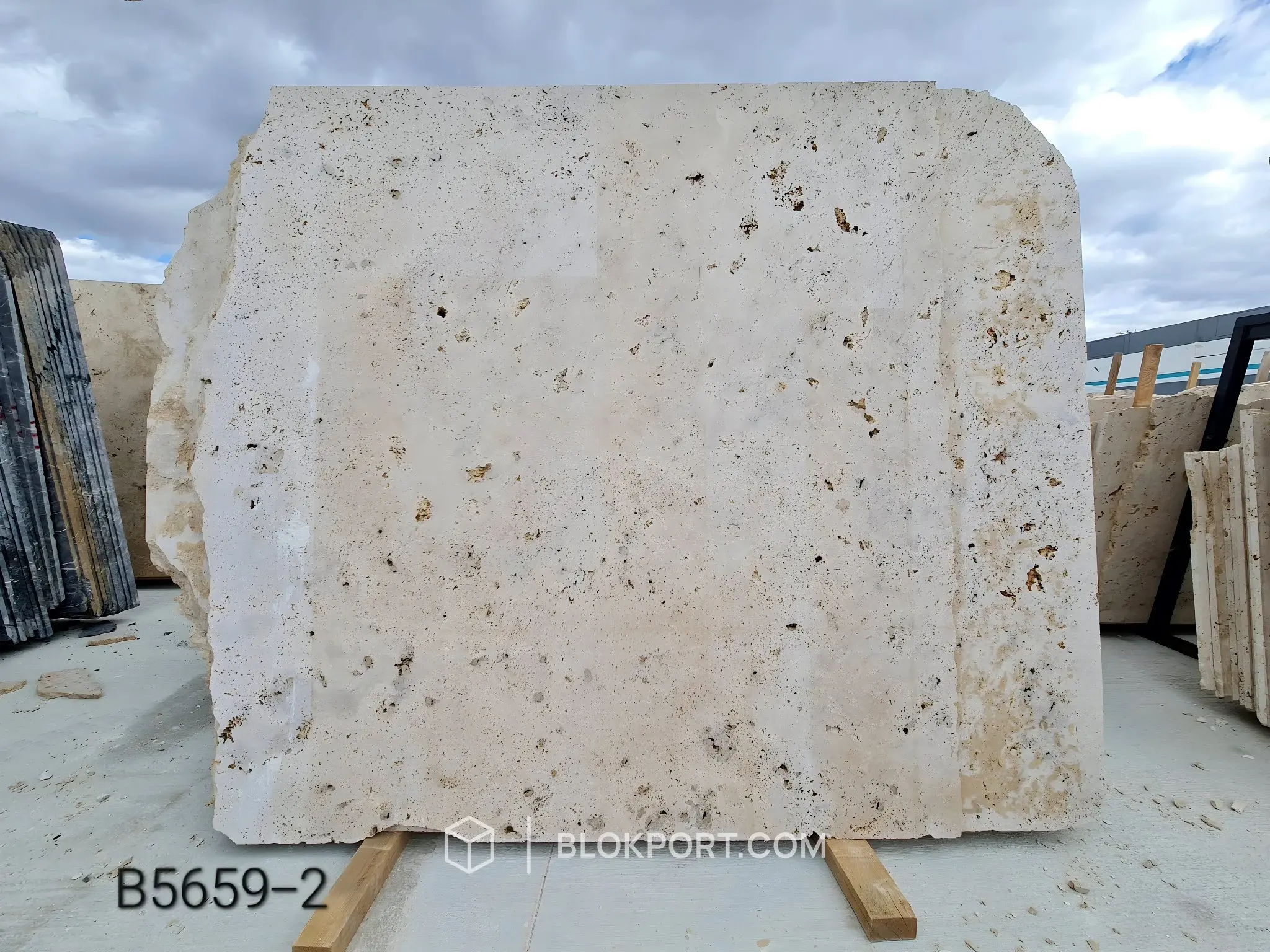 Beige Travertine Lucidato, foto 1 di 4